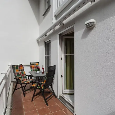 Seeschloss, App 20 - Direkt An Der Strandpromenade, Toplage